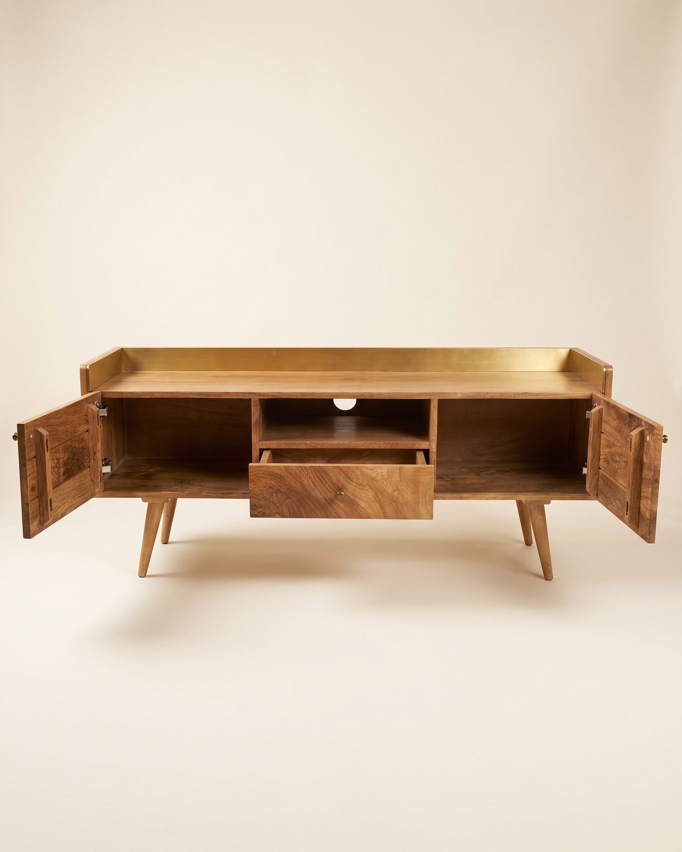 Gallery media unit, view 3