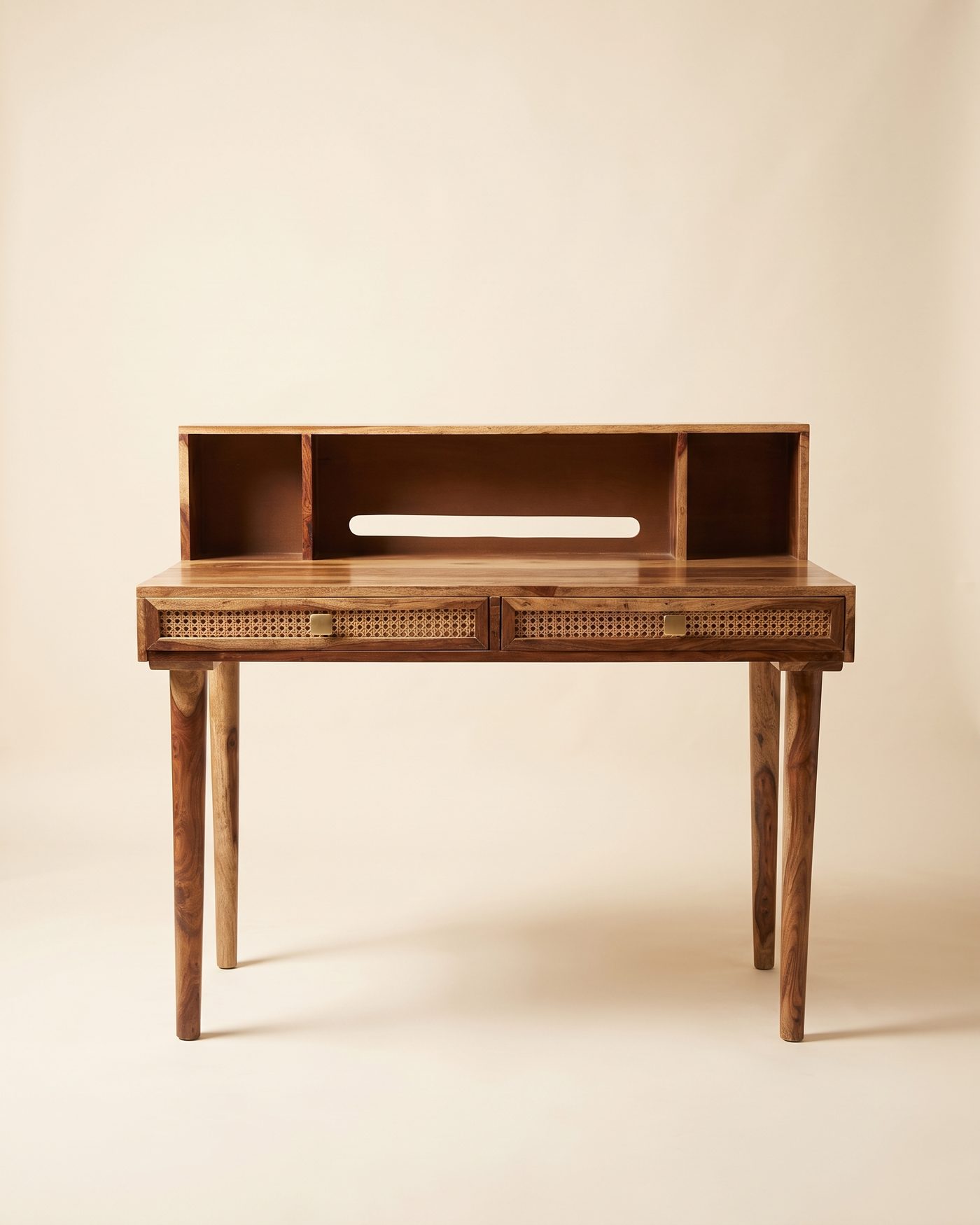 Kaya writing desk, studio photo