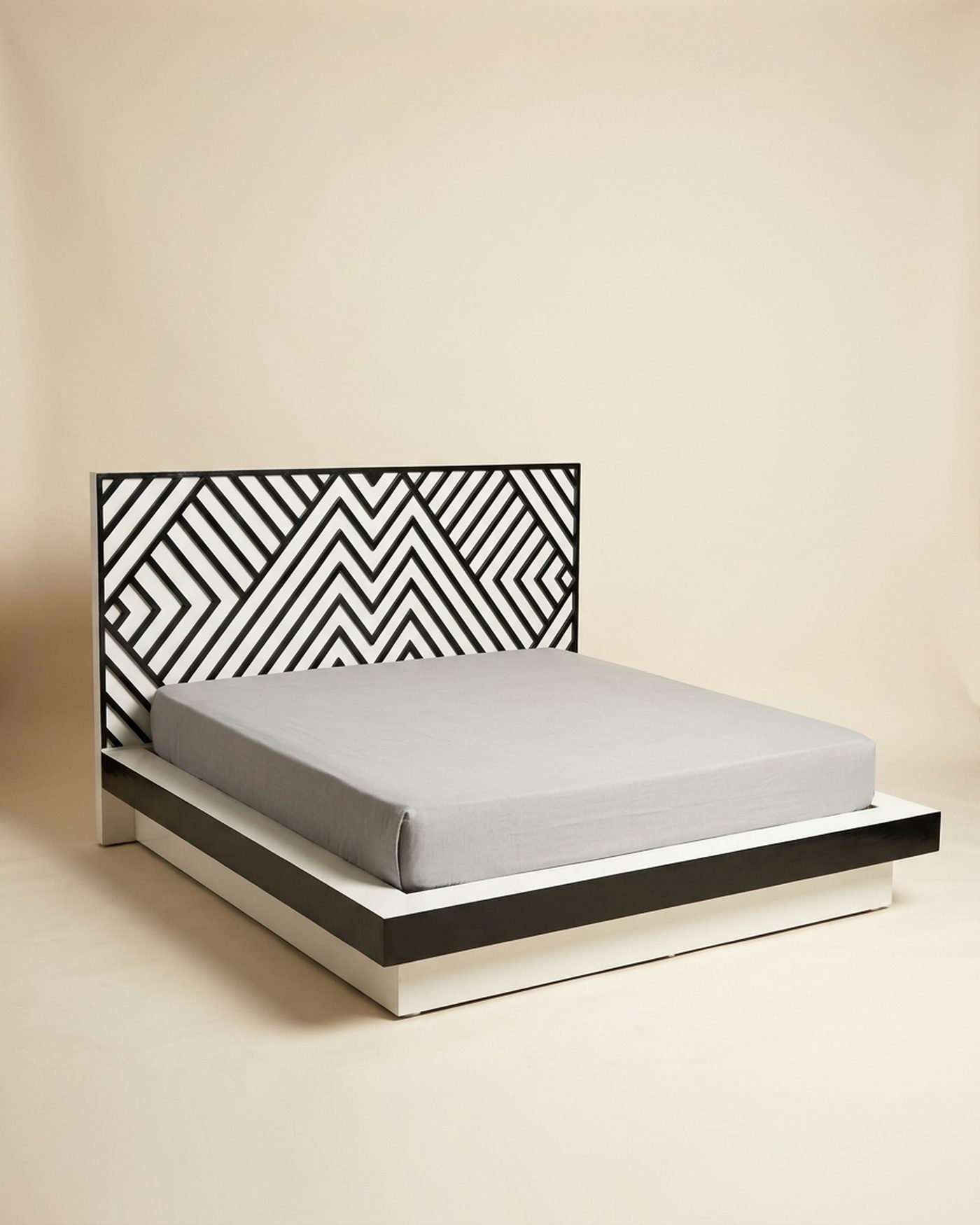 Zig platform bed, view 2