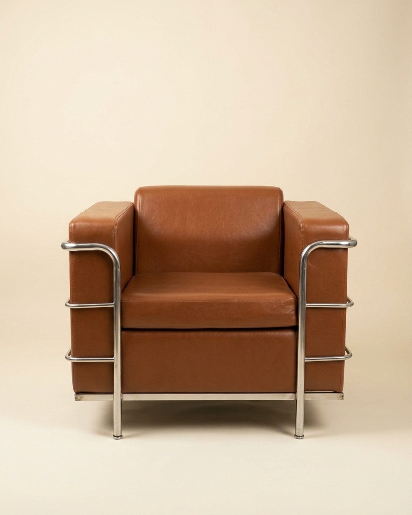 Cognac leather lounge chair, view 3
