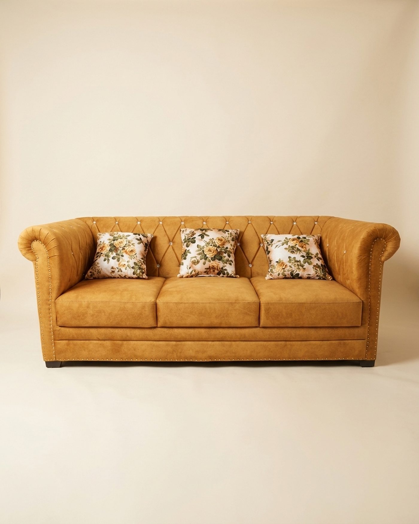 Honey Three chesterfield three-seater, studio photo