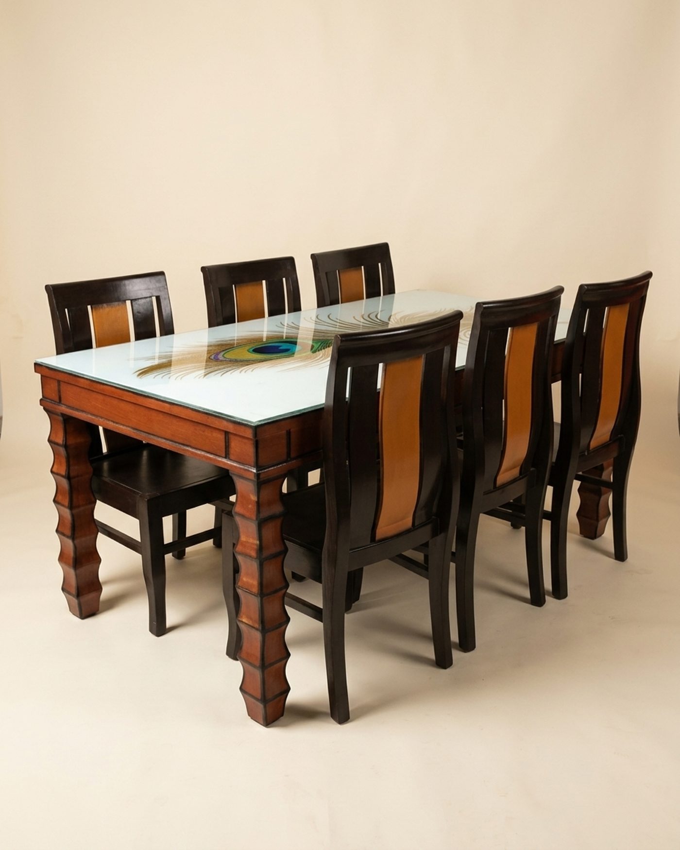 Saffron Six dining set, studio photo