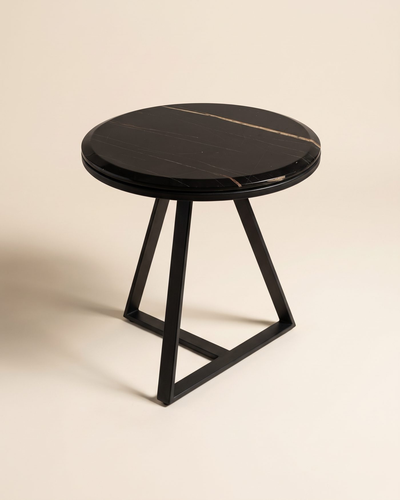 Nero side table, view 2