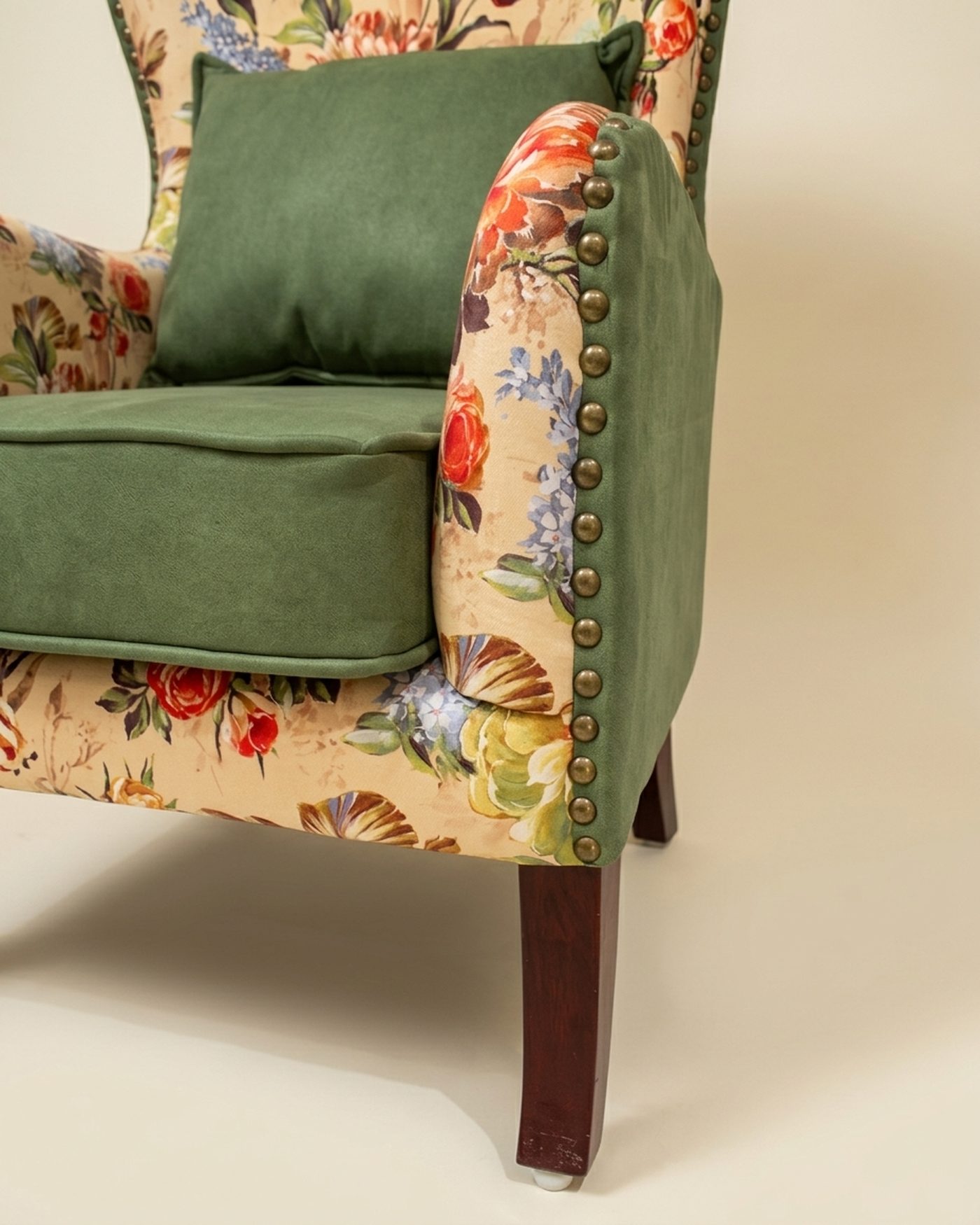 Garden floral wingback, view 2