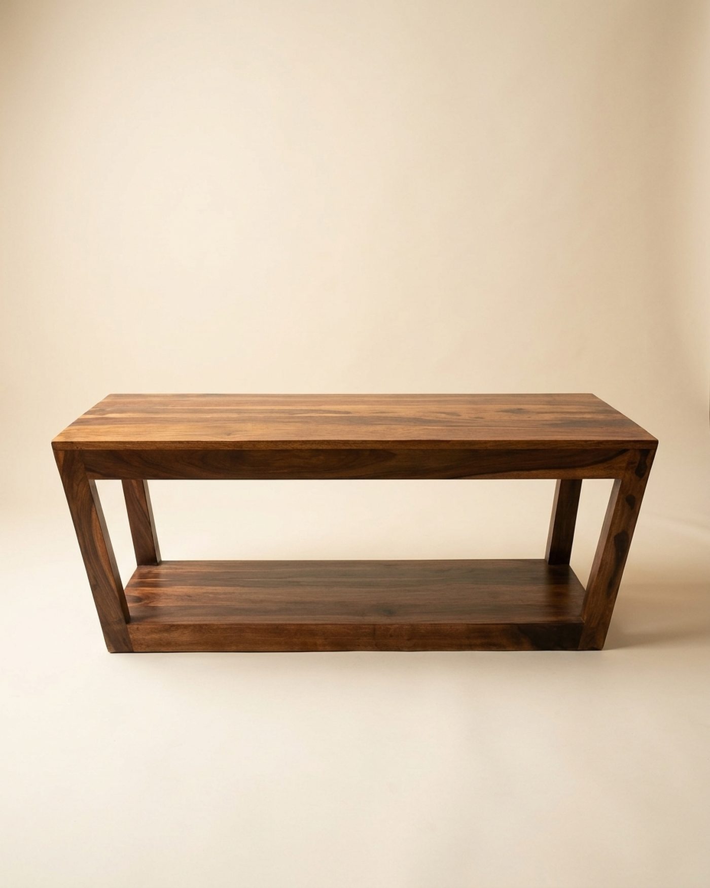 Shelf sheesham coffee table, studio photo