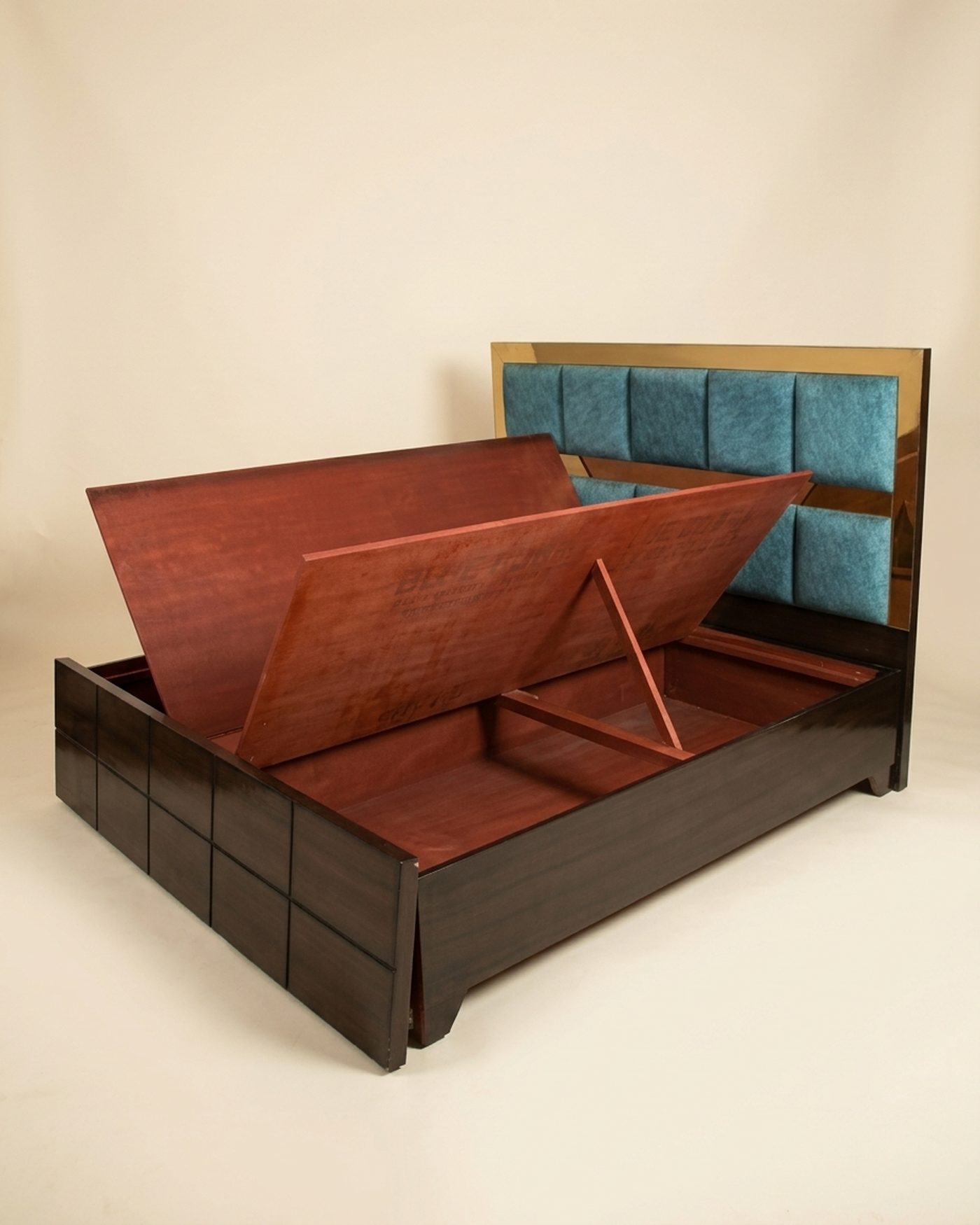 Tealhead storage bed, view 3
