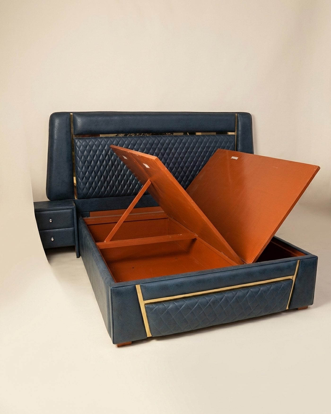 Ardent upholstered bed, view 3