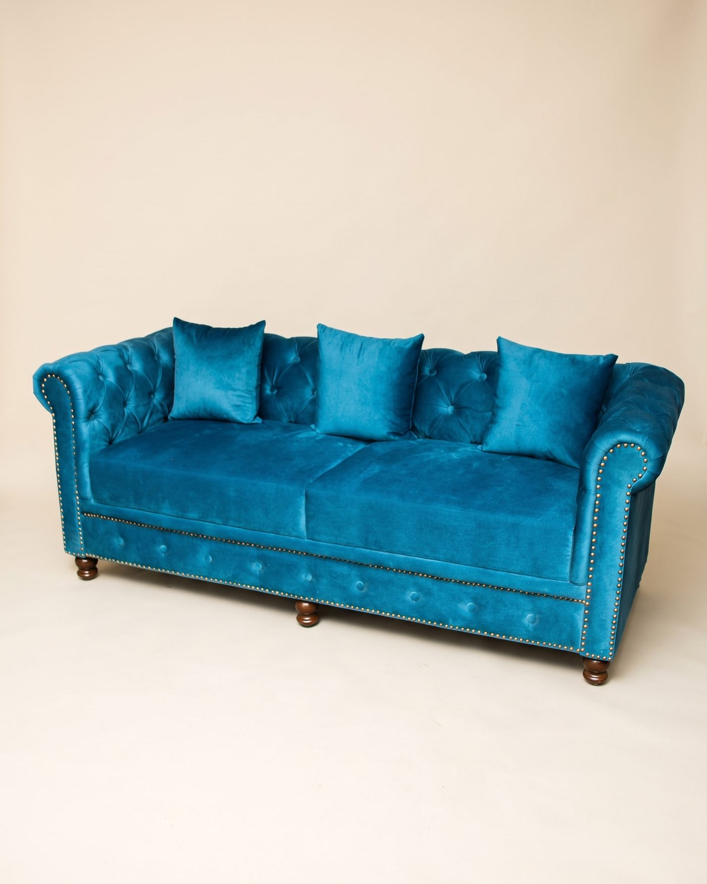 Marlow chesterfield sofa, studio photo