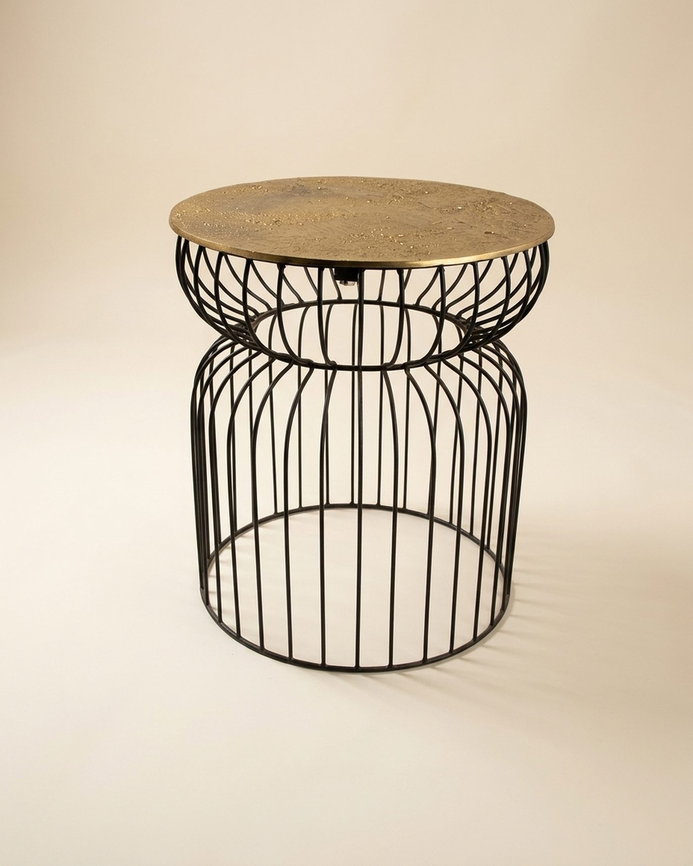 Cage wire side table, studio photo