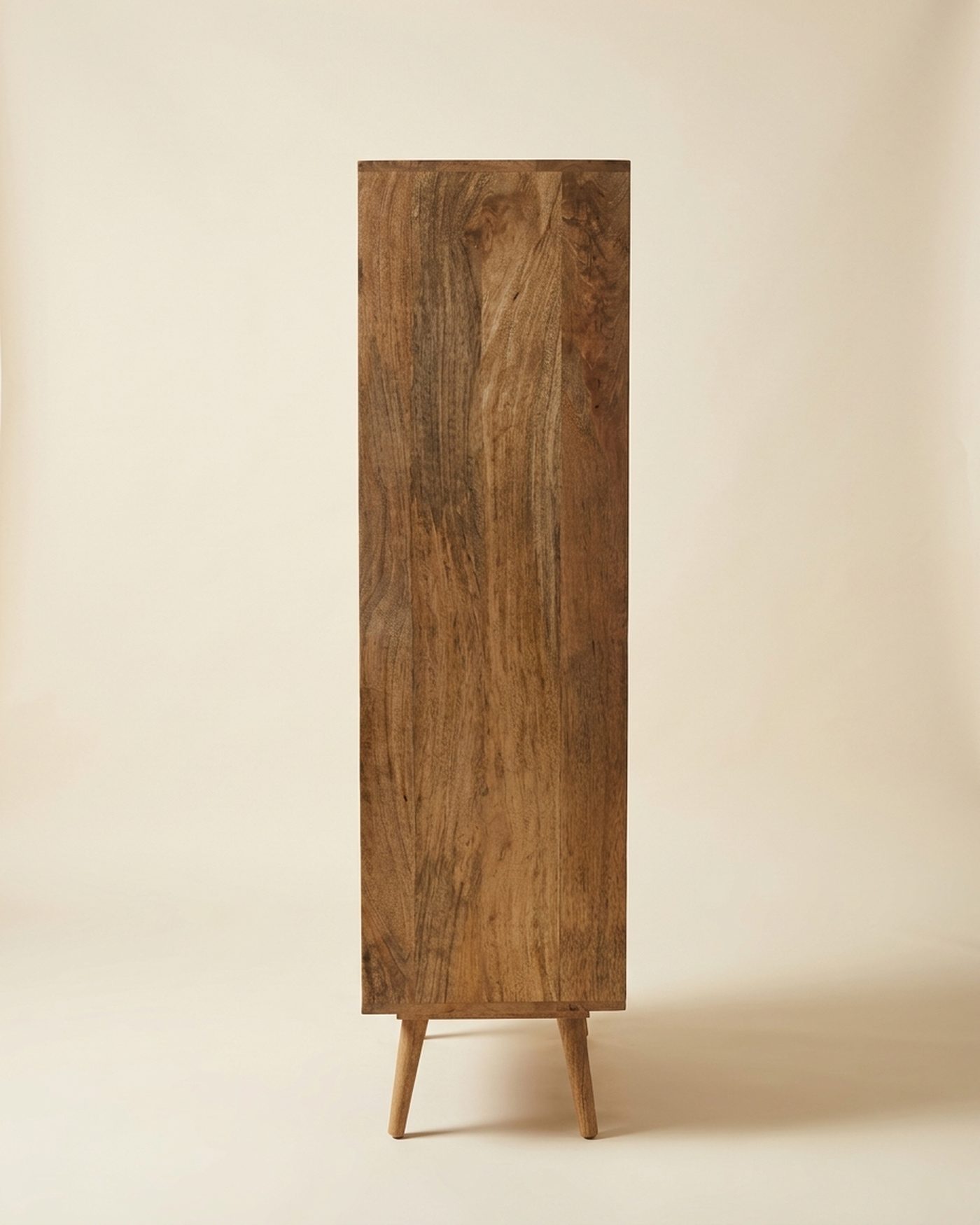 Ladder bookshelf, view 2