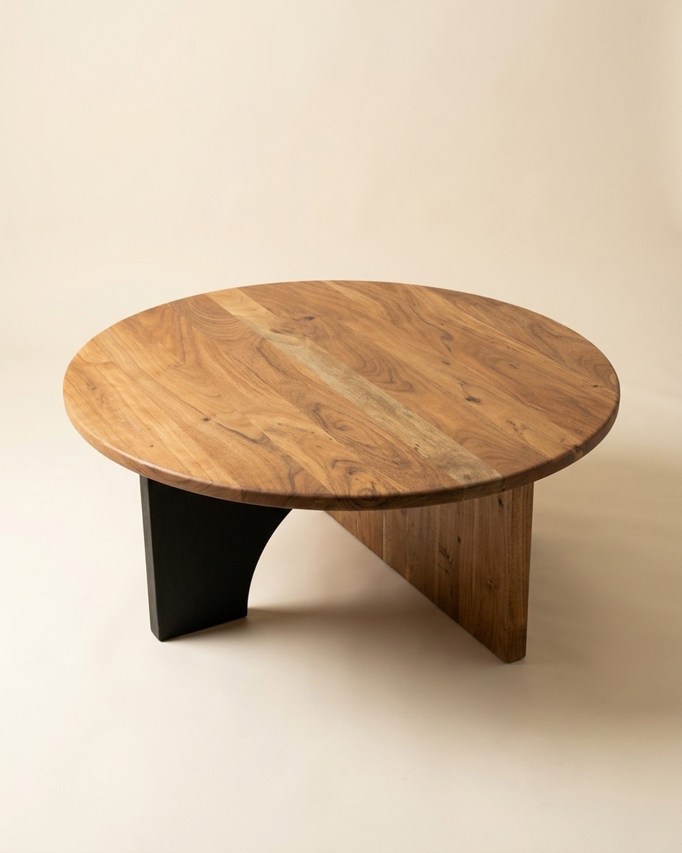 Ring round coffee table, studio photo