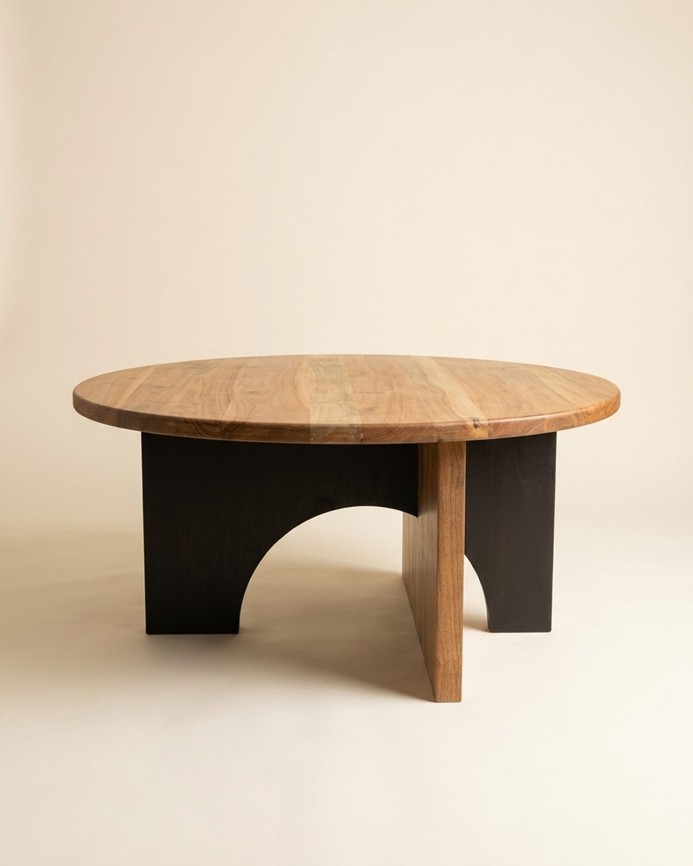 Ring round coffee table, view 2