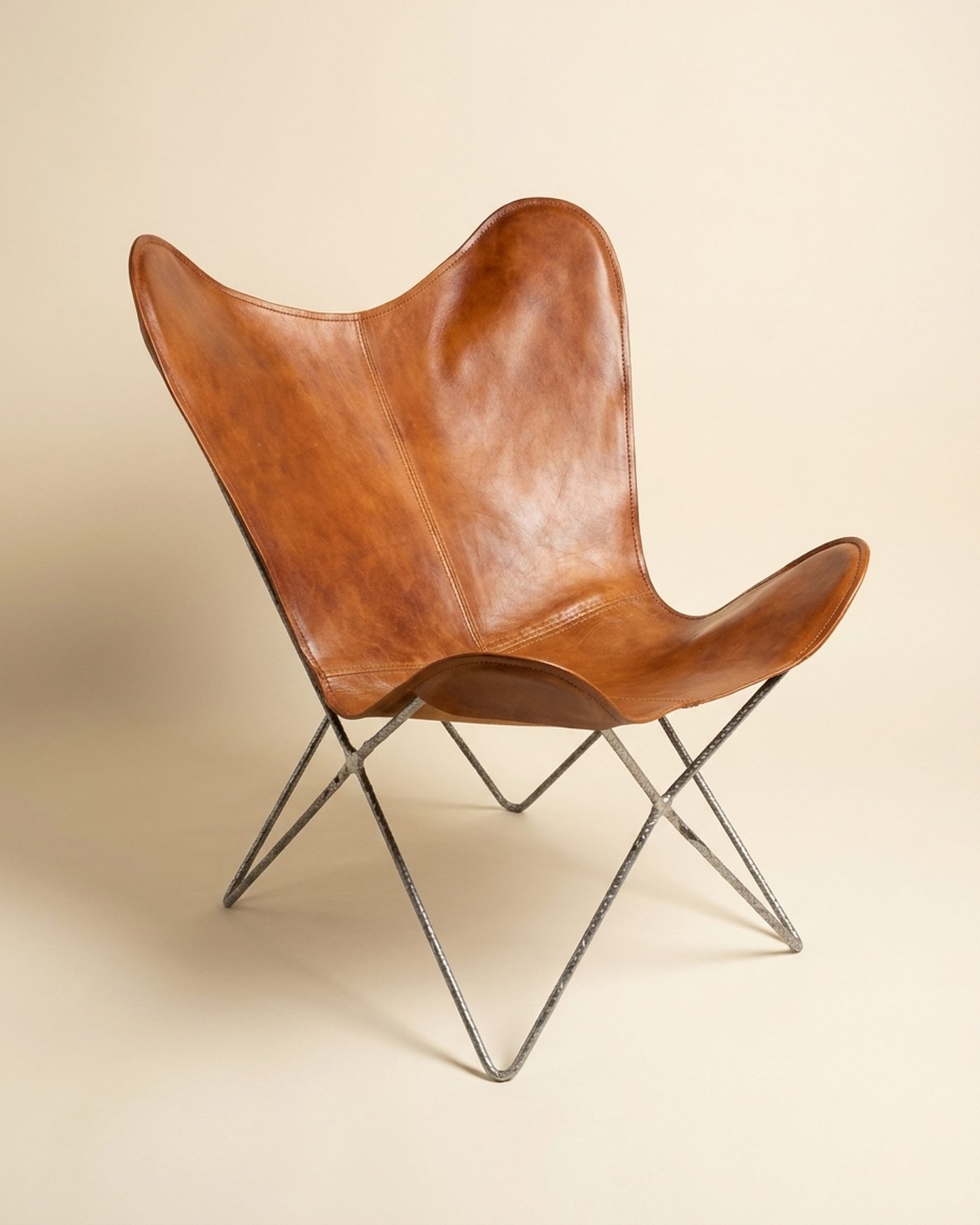 Saddle leather butterfly chair, view 3