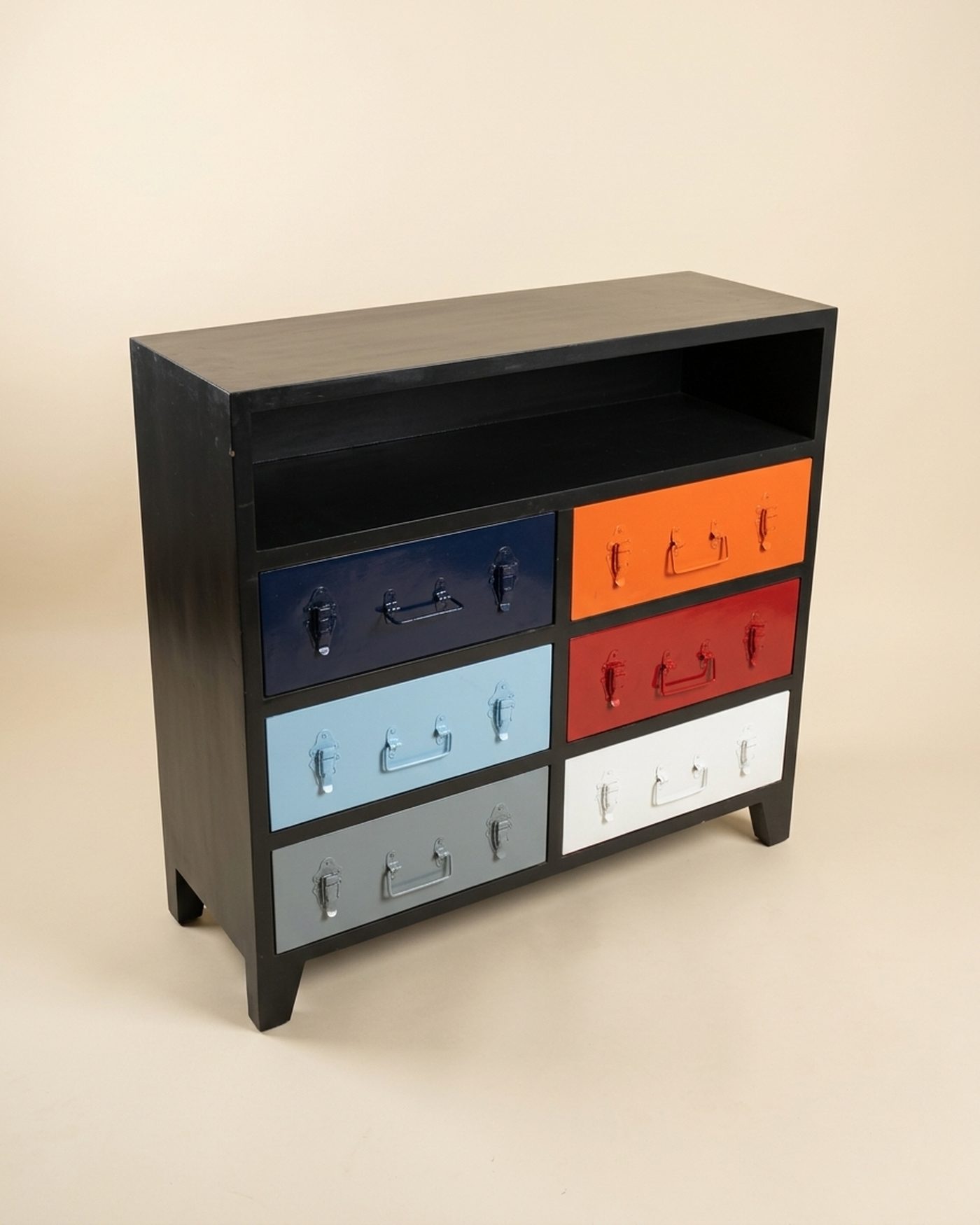 Spectrum drawer chest, view 3