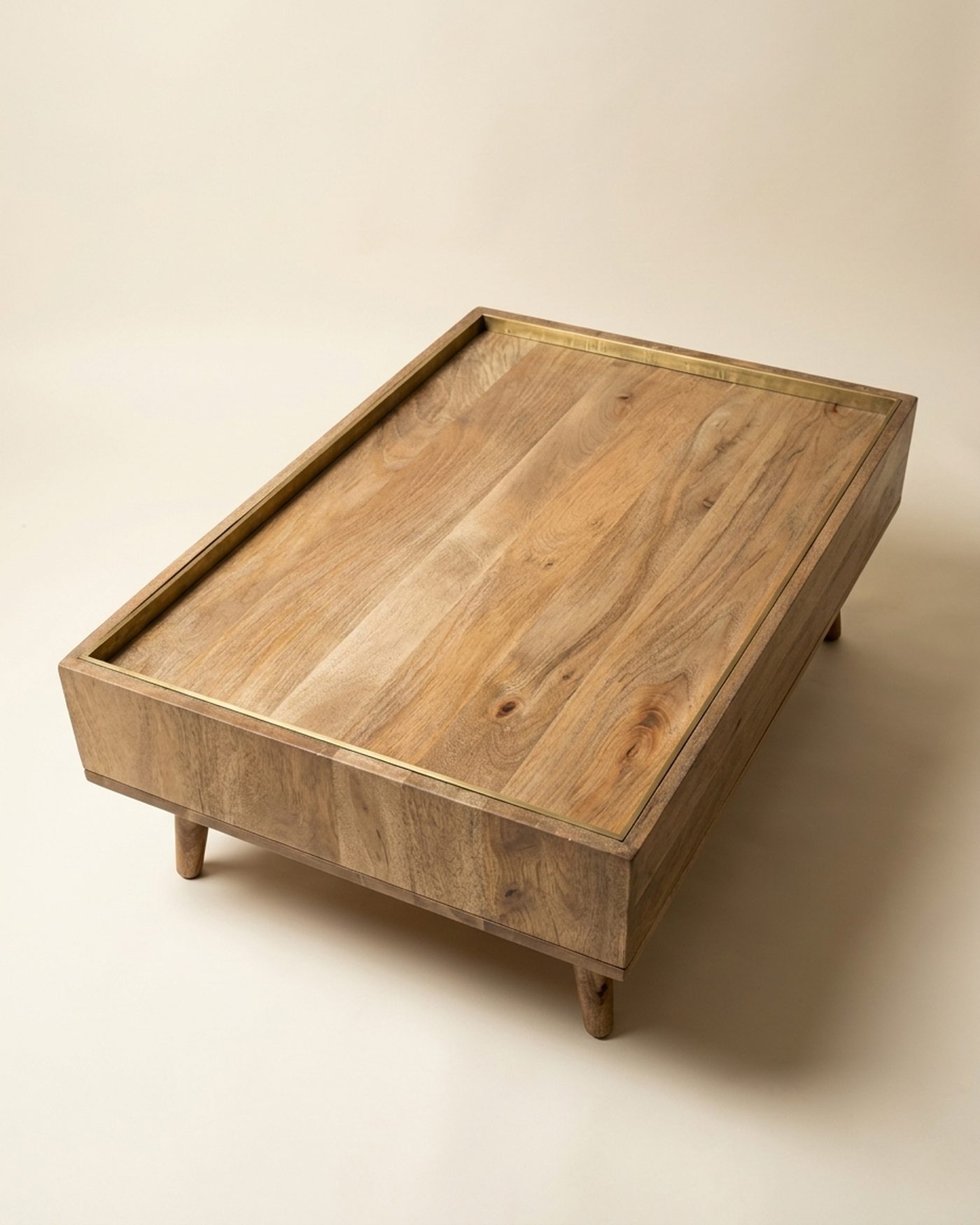 Tray coffee table, view 2