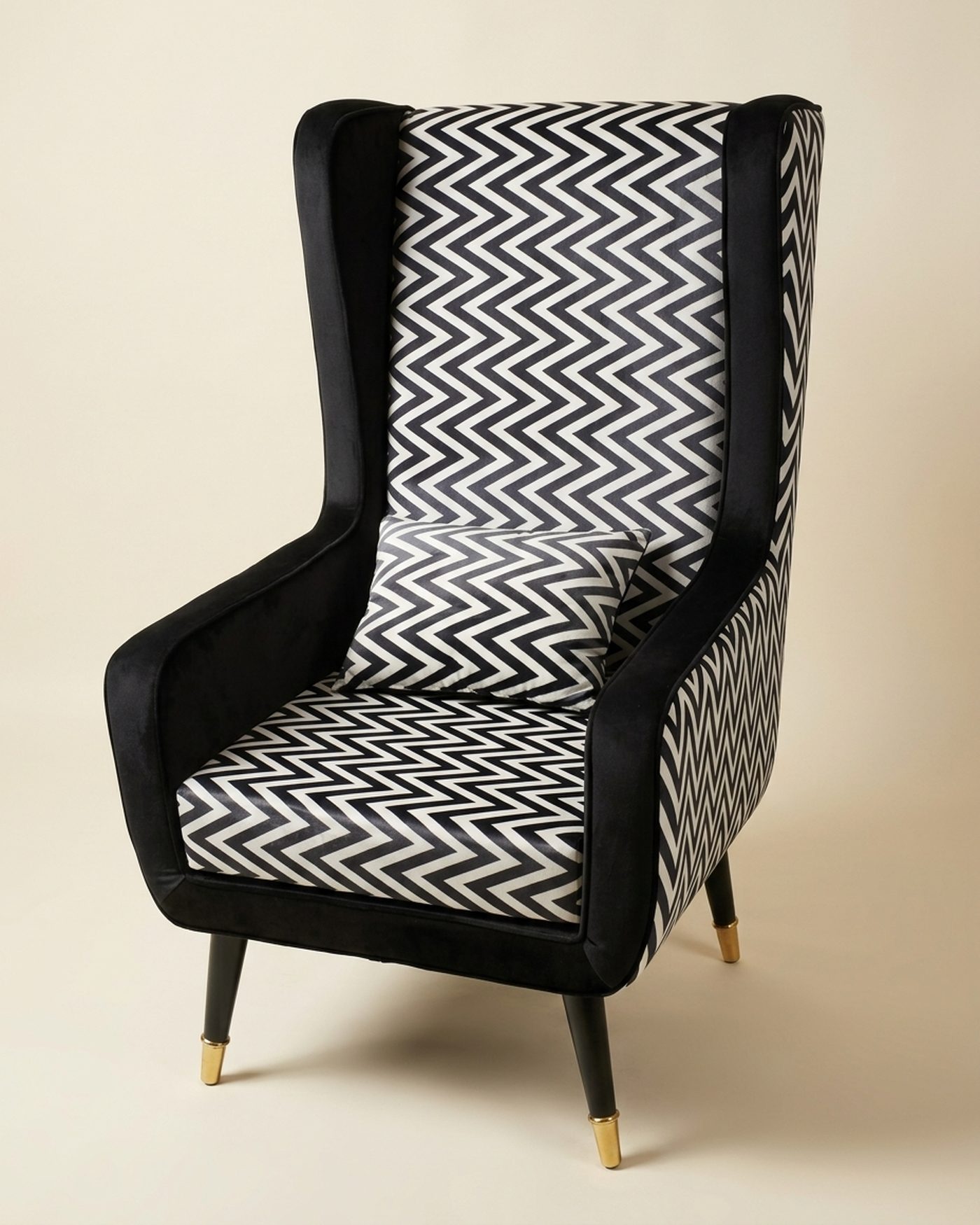 Zigzag wingback chair, view 2
